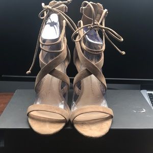 Banana Republic Mandey lace up sandal - color tan-  size 6.5 - new in box